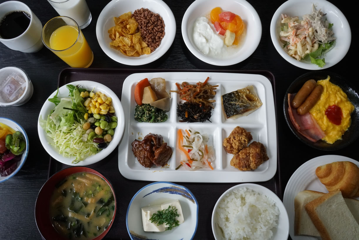 朝食バイキング